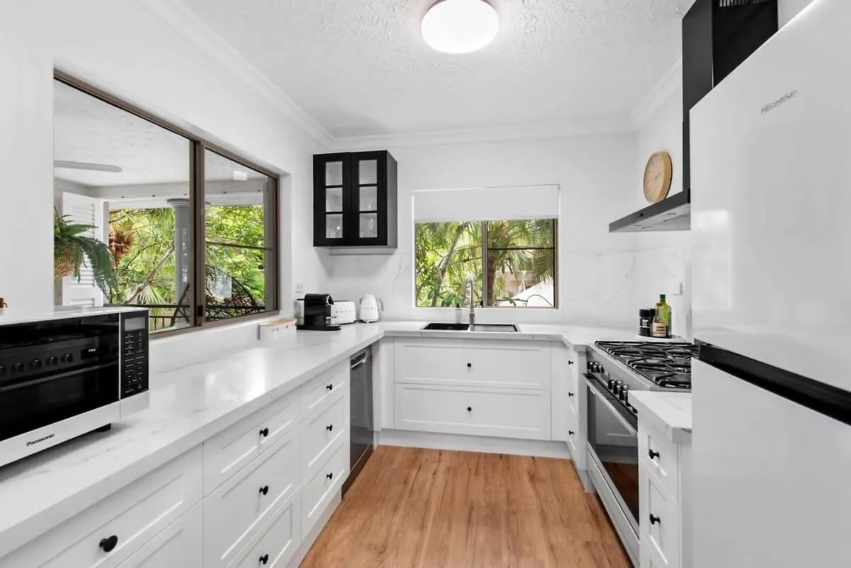 Apartment The Nest Cairns - 4 Pools Bbq & Resort